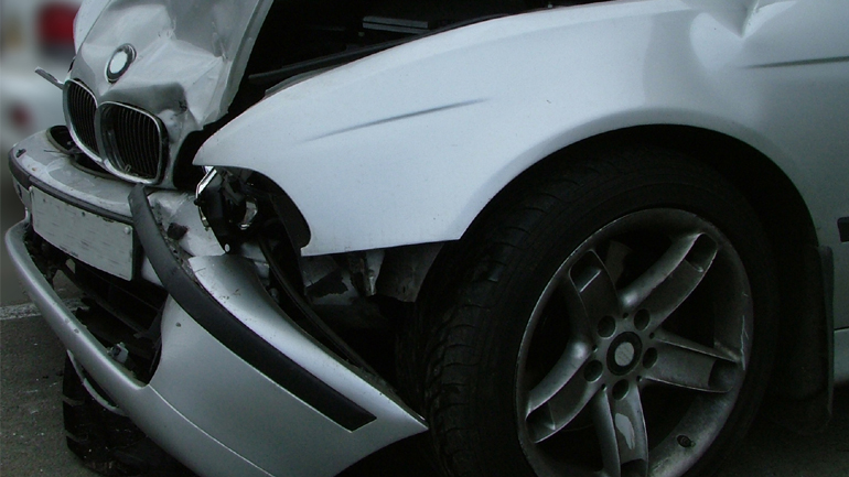 Αυτοκίνητο έπεσε σε χαντάκι – Δύο τραυματίες