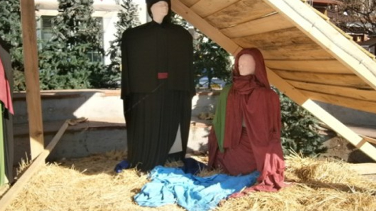 Έκλεψαν το ομοίωμα του Θείου Βρέφους από τη φάτνη στον Τύρναβο