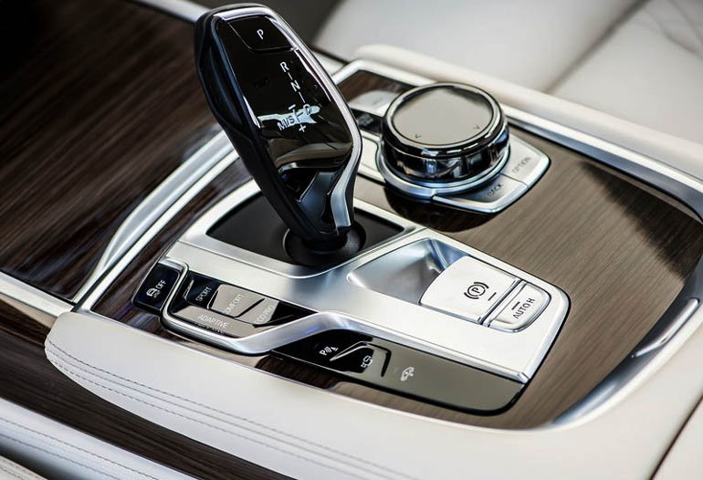 Αυτόματο κιβώτιο 8 σχέσεων...