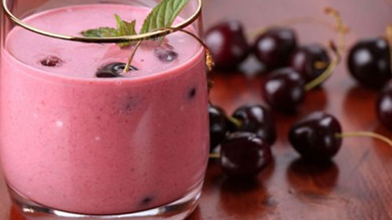 Ένα αποτοξινωτικό smoothie για να ξεφουσκώσετε από το φαγητό των εορτών