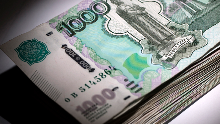 Ρωσία: Συνεχίζεται η κατρακύλα για το ρούβλι