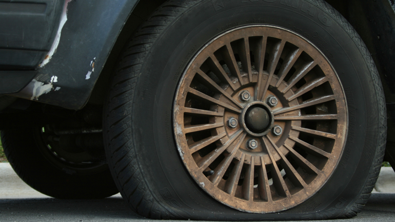 Πάτρα: Οι ληστές έπαθαν… λάστιχο!