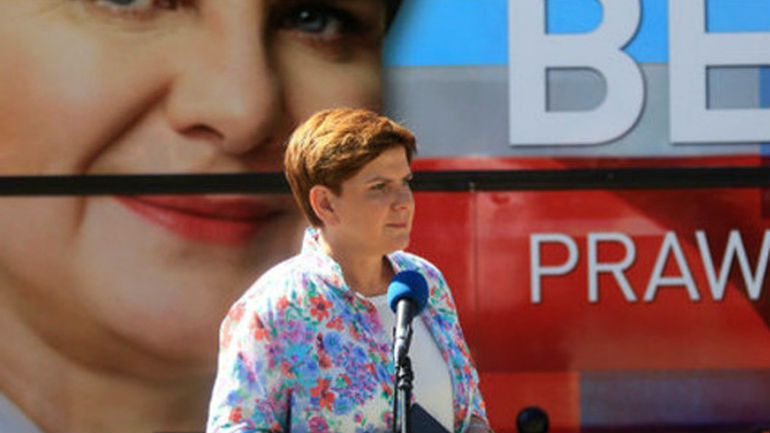 Κομισιόν: Η πολωνική κυβέρνηση επιδιώκει να ελέγξει τα δημόσια ΜΜΕ