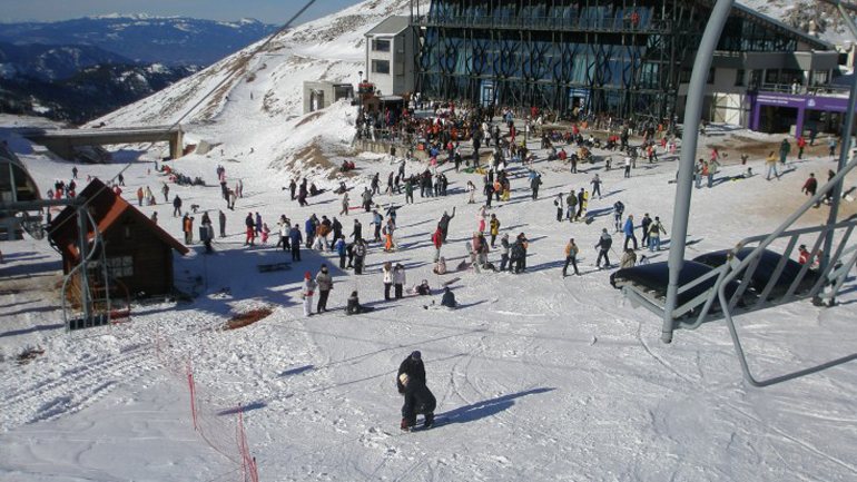 Ξεκίνησε η λειτουργία των χιονοδρομικών σε Παρνασσό, Καϊμακτσαλάν Ξεκίνησε η λειτουργία των χιονοδρομικών σε Παρνασσό, Καϊμακτσαλάν