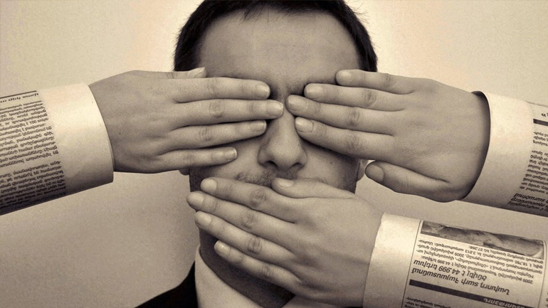 Συρρικνώθηκε η ελευθερία του Τύπου