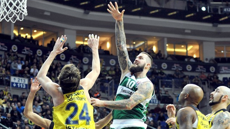 Πάλεψε, αλλά έχασε ο Παναθηναϊκός, 82-75 η Φενέρ