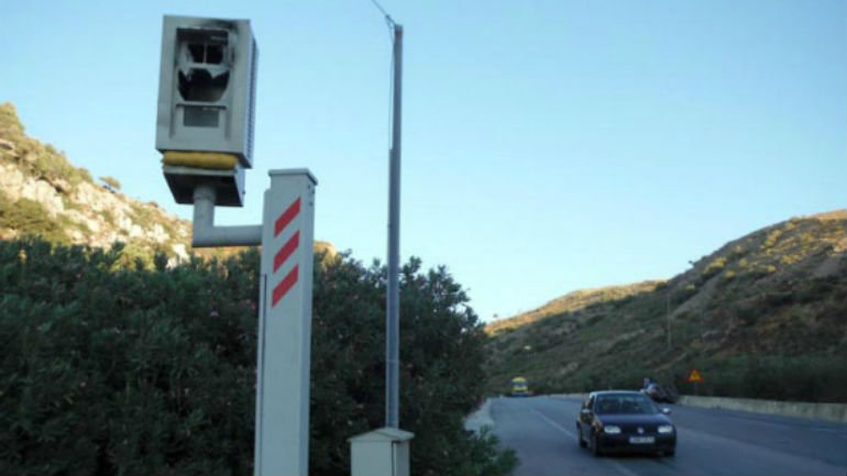Έβρος: «Ξήλωσαν» κάμερα ελέγχου ταχύτητας