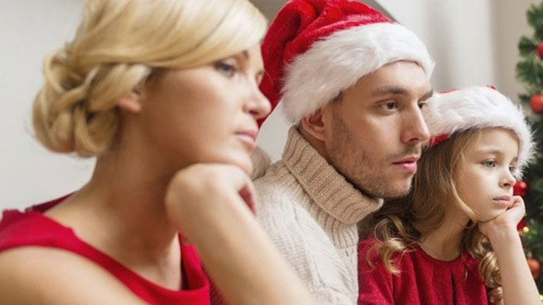 Γιατί τσακωνόμαστε με την οικογένειά μας στο γιορτινό τραπέζι