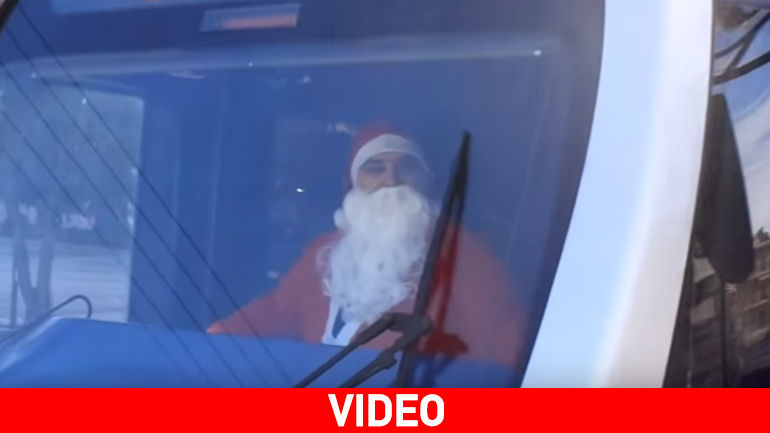 Ο Άγιος Βασίλης ήρθε… με το τραμ