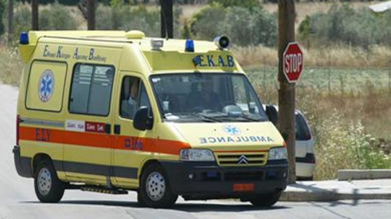 Τροχαίο με έναν τραυματία στη Σάμο