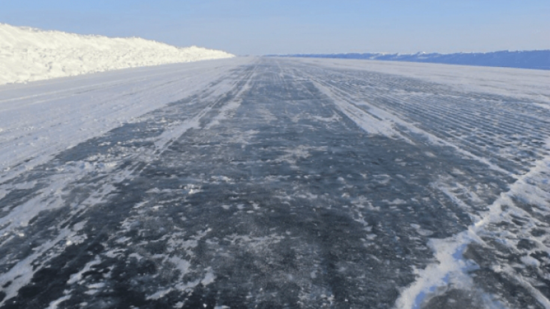 Ναυπακτία: Αυτοκίνητο με τέσσερις επιβάτες έπεσε σε ρέμα
