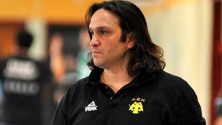 Χάντμπολ: Μένει στην ΑΕΚ ο Αρβανίτης