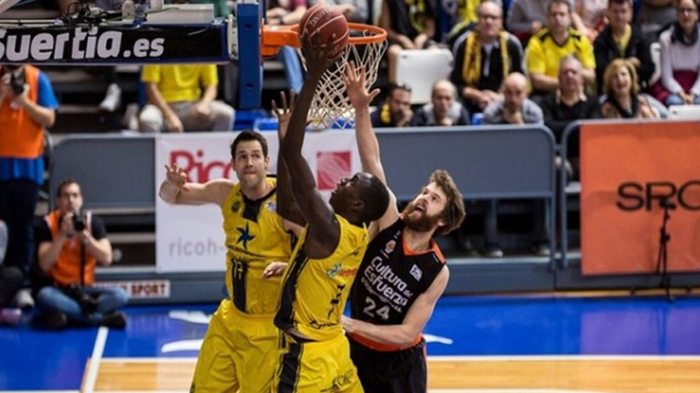 Συνεχίζει αήττητη η Βαλένθια