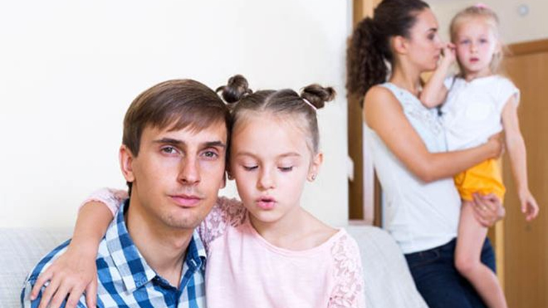 Βοηθήστε το παιδί να διαχειριστεί ένα οικογενειακό πρόβλημα