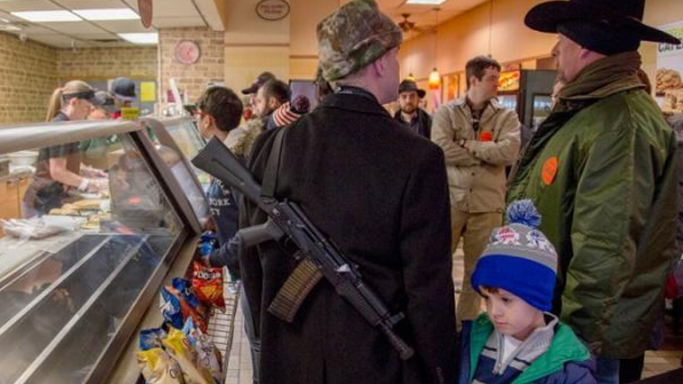 Τέξας: Οπλοφορία σε κοινή θέα και με τη βούλα