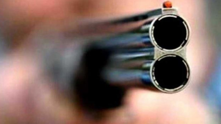 Λαμία: Έχασε τη ζωή του από την καραμπίνα της γιαγιάς του! Λαμία: Έχασε τη ζωή του από την καραμπίνα της γιαγιάς του!