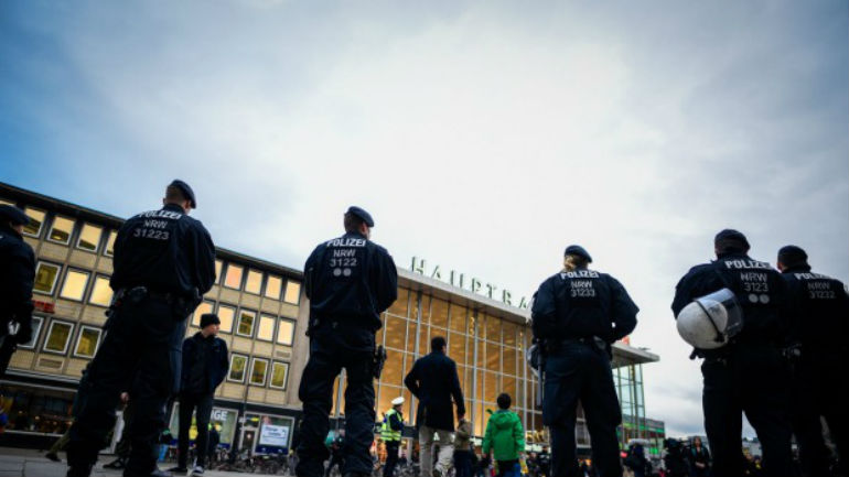 Κολονία: Διαδήλωση… 10 ακροδεξιών – Αντισυγκέντρωση 150 ατόμων