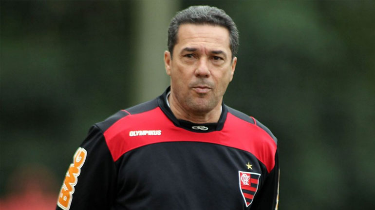 «Ο Ρονάλντο πρέπει να προπονείται και να μην είναι ο προπονητής»