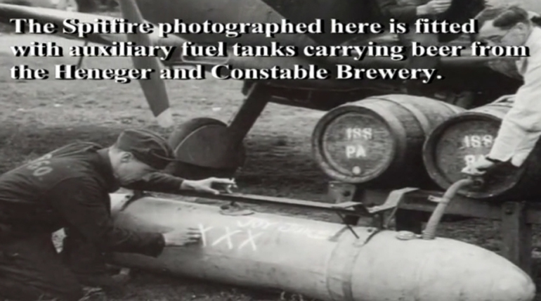 Τα βομβαρδιστικά μετέφεραν και γαλόνια με μπύρα, για τις ανάγκες του στρατιωτικού προσωπικού...