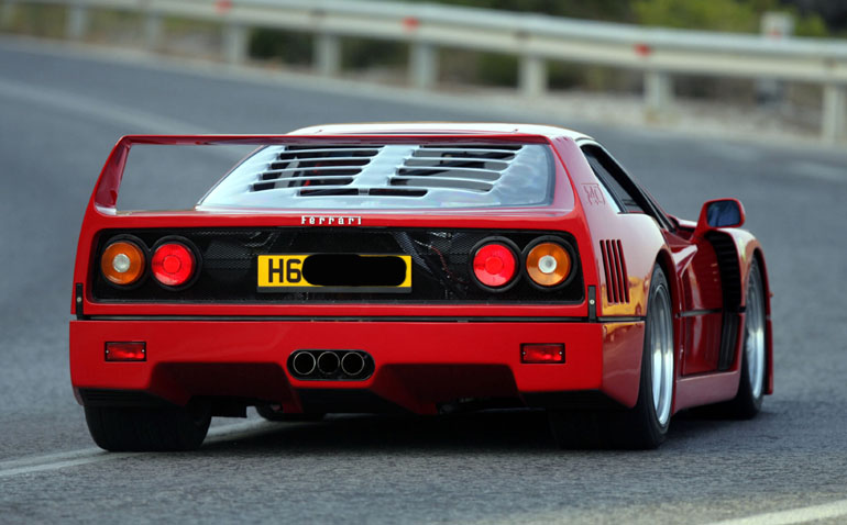 Αρκετές και μάλιστα μοναδικές Ferrari έχουν κυκλοφορήσει και με ξένες πινακίδες...