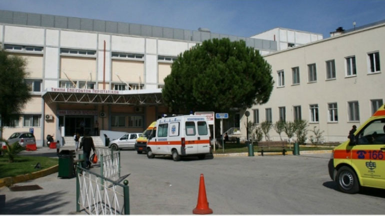 Κόρινθος: Μητέρα γέννησε στα… σκαλιά του Νοσοκομείου!