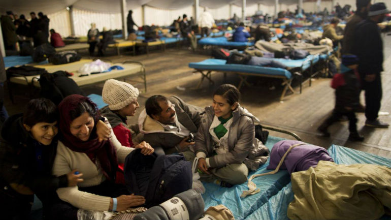 Αυστρία: «Βίβλος» συμπεριφοράς για πρόσφυγες