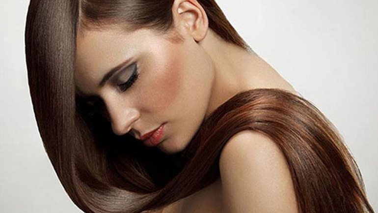 «Δυναμώστε» τα μαλλιά σας με πέντε τροφές!