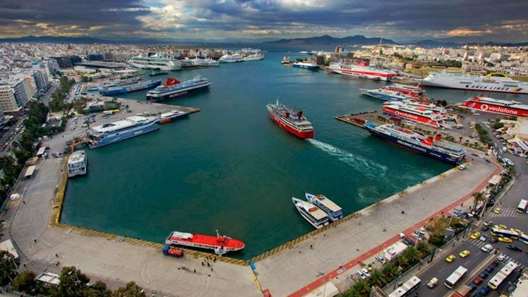 Λιμενεργάτες: «Παράνομη η σύμβαση παραχώρησης του ΟΛΠ»