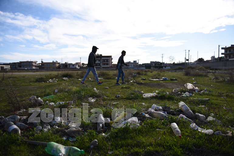 Το δημοτικό στάδιο Ζεφυρίου. Δηλαδή ότι έχει απομείνει από αυτό...