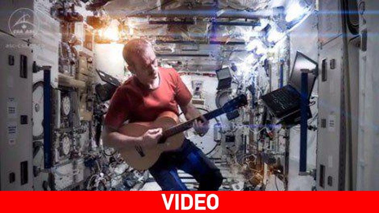 Ύστατος φόρος τιμής στον David Bowie από το… διάστημα!