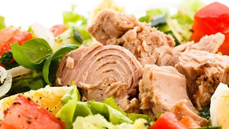 Τονοσαλάτα μία light επιλογή για σήμερα Τονοσαλάτα μία light επιλογή για σήμερα