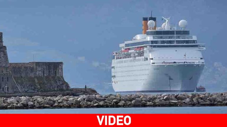 Ποδαρικό με το Costa Neo Classica στο Ναύπλιο