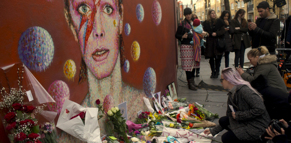 David Bowie: Έσβησε ο γερόλυκος…