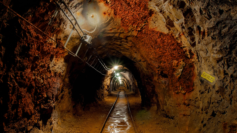 Αναστέλλονται τα έργα στις Σκουριές