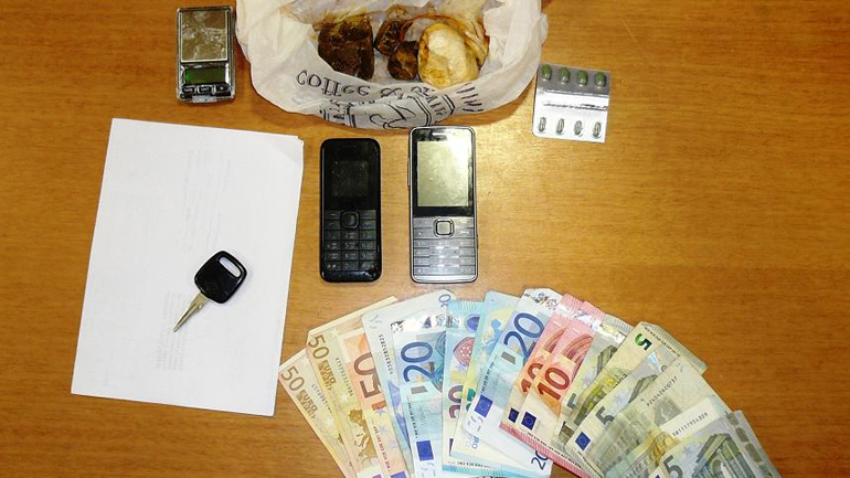 Δύο συλλήψεις για διακίνηση ηρωίνης στον Βόλο
