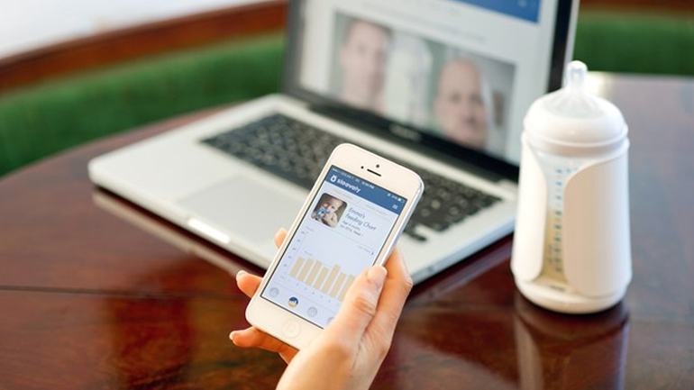 Gadget για μαμάδες: Γνωρίστε το «έξυπνο» μπιμπερό