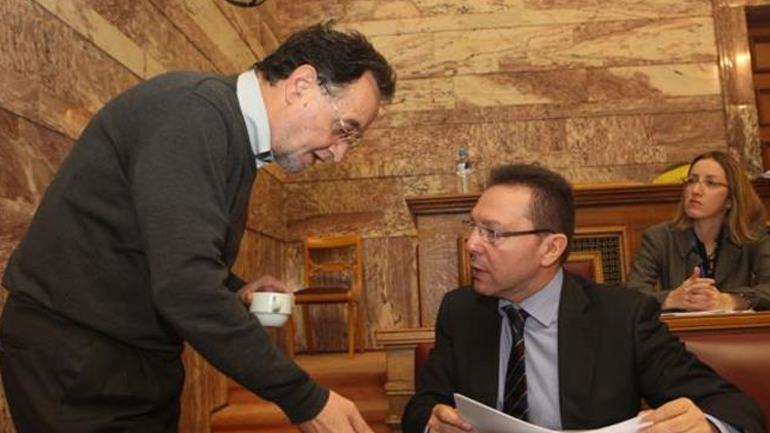 Λαφαζάνης: Το ριφιφί στο δημόσιο χρήμα διευκόλυνε ο ίδιος ο Στουρνάρας