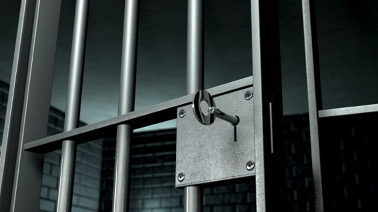 Νεαρός κρατούμενος «έσβησε» ενώ μεταφερόταν στη Ρόδο για να δικαστεί