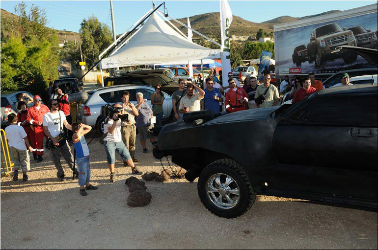 Λογικό είναι όπου εμφανίζεται να δημιουργεί... πανικό!