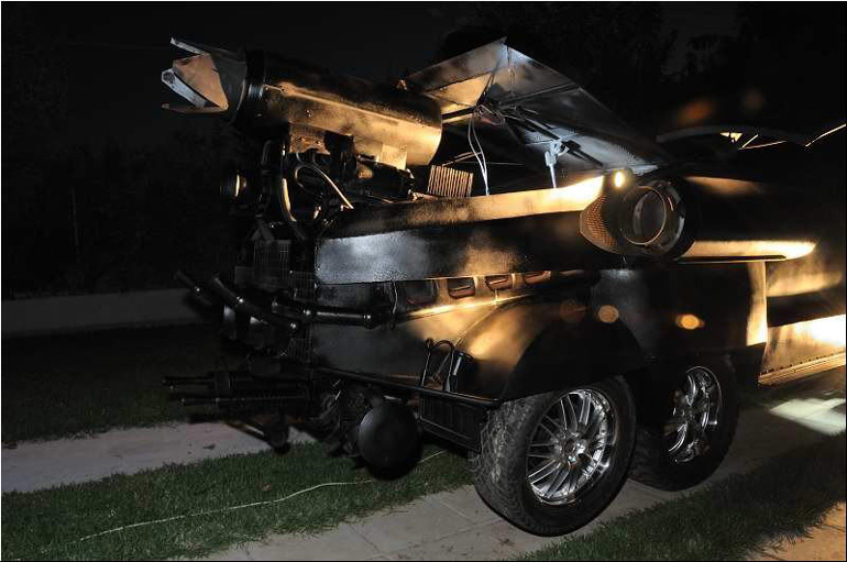 Ειδικός φωτισμός για να ξεχωρίζει τη νύχτα...