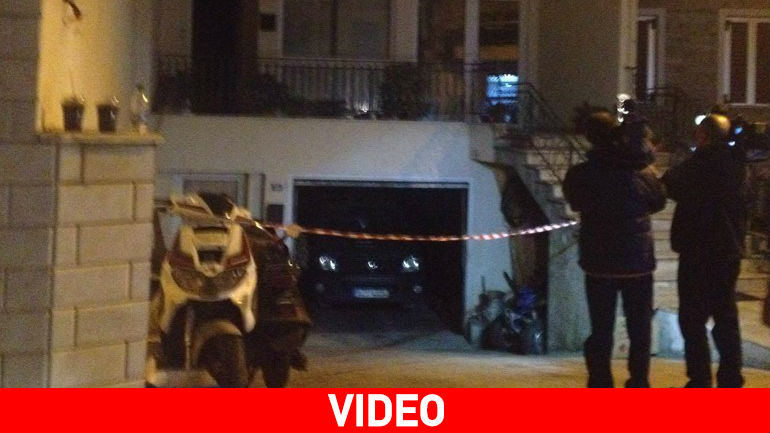 Κοζάνη: Οργισμένοι κάτοικοι του Βελβεντού έξω από το σπίτι του συζυγοκτόνου