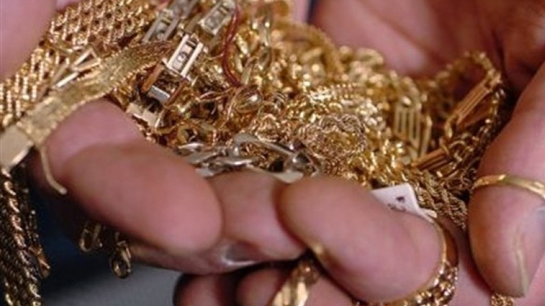 Ξάνθη: «Ξήλωσαν» τα ρολά και ξάφρισαν τα κοσμήματα