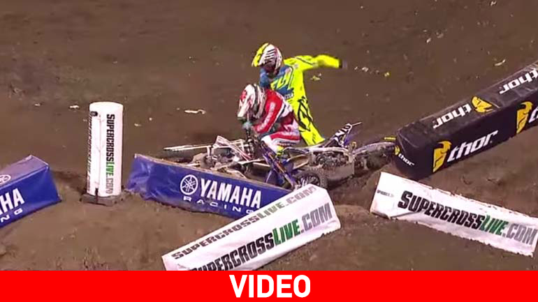 Άφησαν τις μηχανές και άρχισαν τις γροθιές