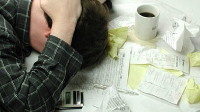 Η οικονομική κρίση οδηγεί τους Έλληνες σε κατάθλιψη