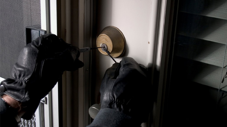 Λήστεψαν ηλικιωμένες στα Ιωάννινα