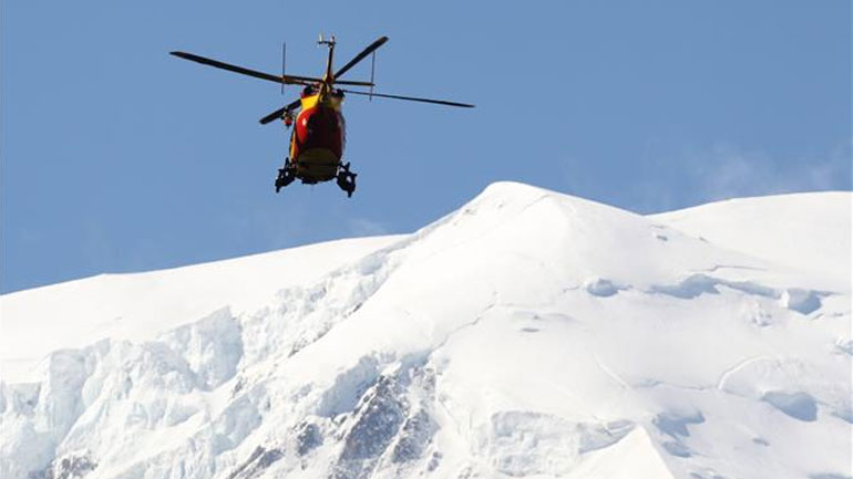 Στο μικροσκόπιο των αρχών ο καθηγητής που συνόδευε τους μαθητές που καταπλακώθηκαν από χιονοστιβάδα