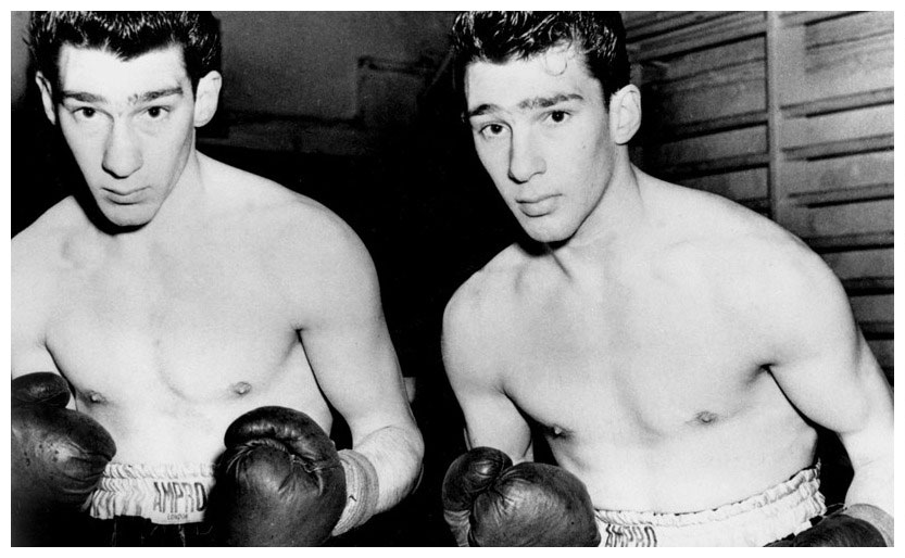 Τα αδέρφια σε νεαρή ηλικία