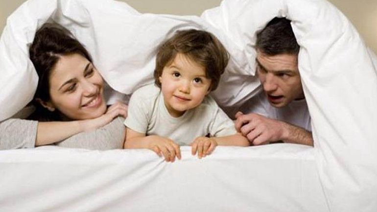 Γιατί οι γονείς δεν πρέπει να μπερδεύουν το ρόλο τους