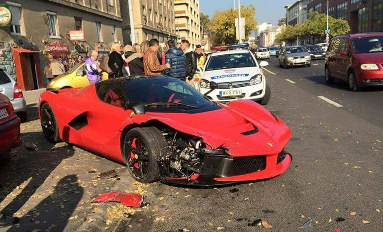 Η La Ferrari έχει παραχθεί σε μόλις 499 μονάδες...