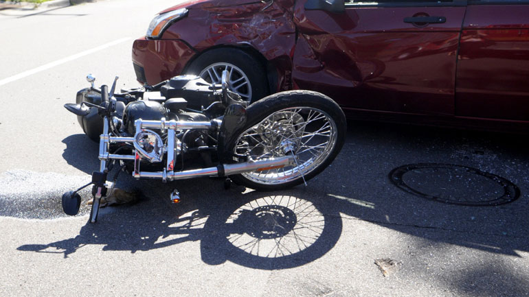 Τροχαίο δυστύχημα με εγκατάλειψη στον Κολωνό